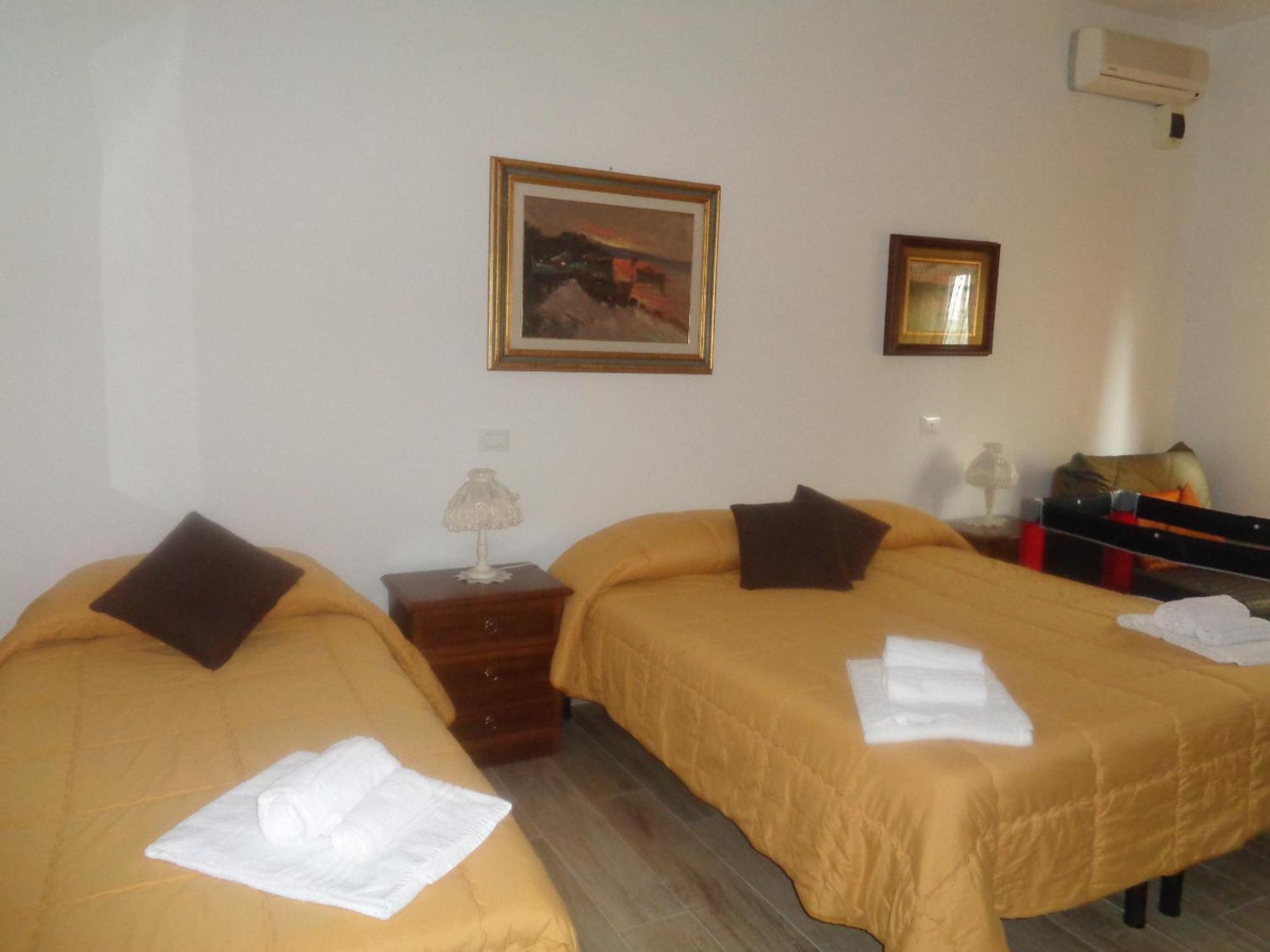Hotel Rosati Чиуси Екстериор снимка