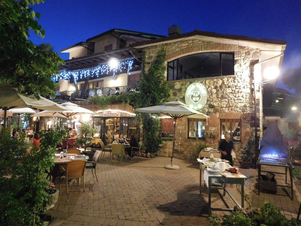 Hotel Rosati Чиуси Екстериор снимка